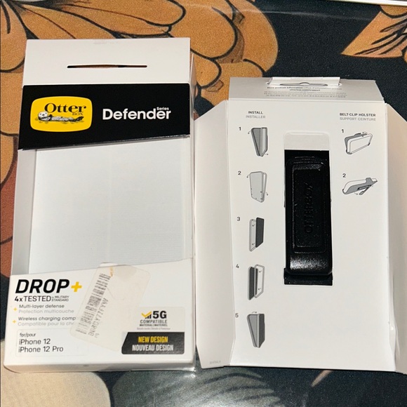 OtterBox Defender Series Black Case for iPhone 12/12 Pro - Picture 3 of 6